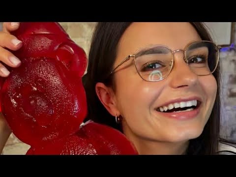 Eating gigantic jelly - 2 kg of pure joy 