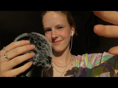 NO TALKING ASMR~10m of fluffy mic scrathing (brain massage)