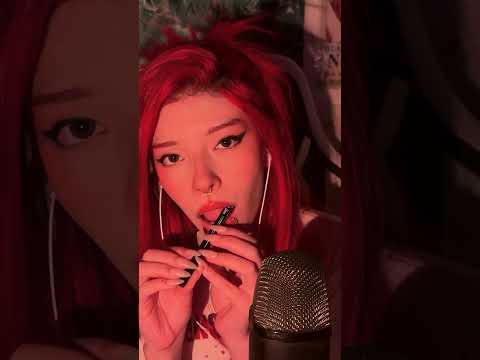 Tapping with a Brush 😮‍💨 SweetieAmonetASMR