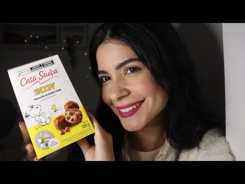 ASMR COMENDO CHOCOTONE COM COBERTURA DE CHOCOLATE