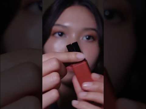My Go-To Red Lip Combo 💄 (ASMR No Talking) #asmr #makeupasmr #asmrtapping #lipstick #asmrnotalking