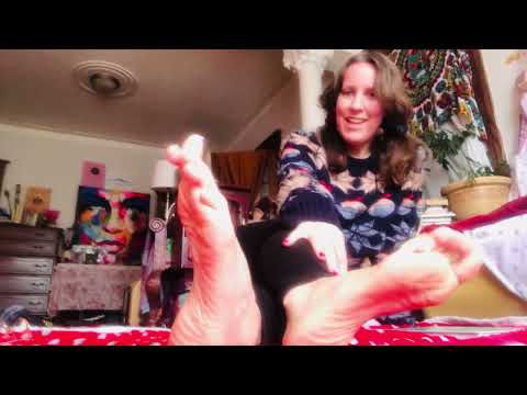 ASMR reading bare feet soles relaxing