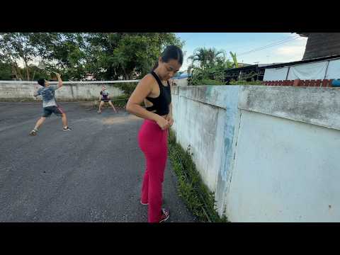 ASMR in public (play badminton)