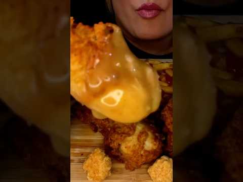 KFC chicken DRENCHED in gravy! #asmr #food #kfc