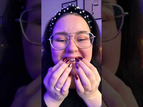 #teethtapping #teethasmr #tapping #mouthsounds #asmrshorts #shortsasmr #josefinasmr #satisfying