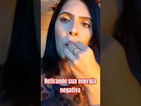 Retirando sua energia negativa 🥴 #asmr #mouthsounds #shorts #shortvideo