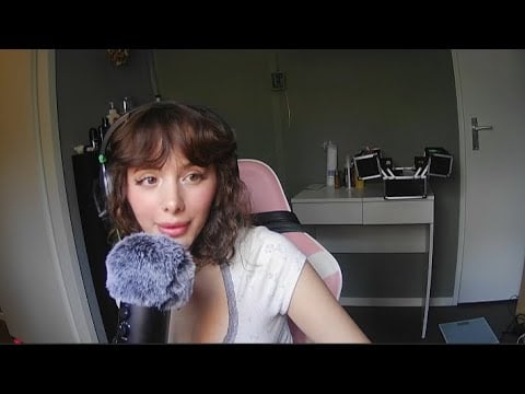 Soft-Spoken Survival: ASMR Project Zomboid Gameplay