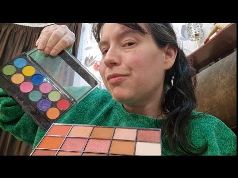 ASMR  Fast Tapping on Make Up - Your Tingles will be insane ! ( No Talk.. Just Tap! )