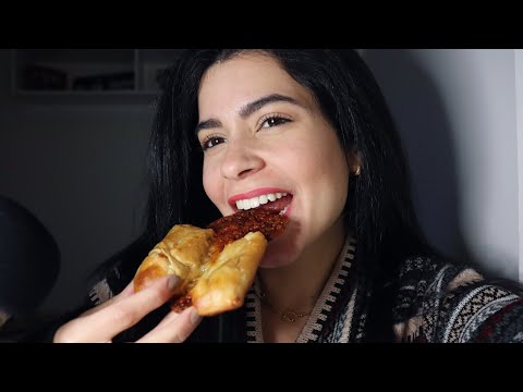 ASMR COMENDO FOLHADO DE QUEIJO