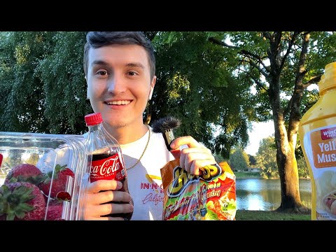 ASMR In Public | Picnic Mukbang at The Park 🌲🥪