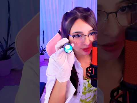 ASMR Inspección con luz 🔍 Muy cerquita (relax) Sigueme en ig: venusmiun.ok