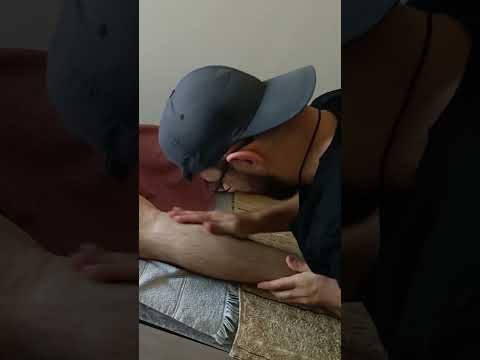 TECHNIQUES TO RELIEVE MUSCLE SPASM IN THE HIND LEGS #satisfying #relaxing #asmr #shorts #massage
