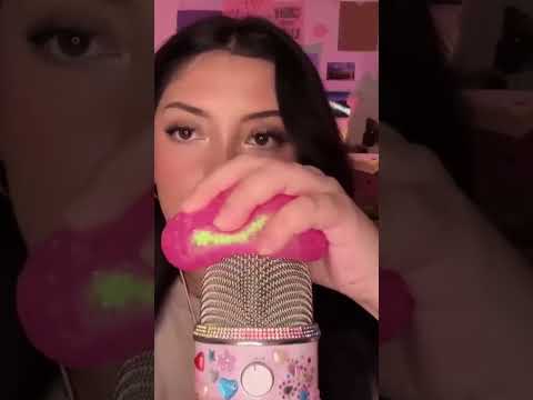 Orbeez ball on the mic #asmr #asmrshorts