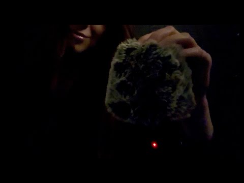ASMR yap about movies with me as I give you a head massage (whispering & fluffly mic scratching)