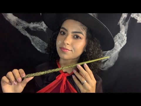 ASMR ROLEPLAY- Bruxinha te coloca pra dormir com objetos mágicos 🤭- Asmr de Haloween