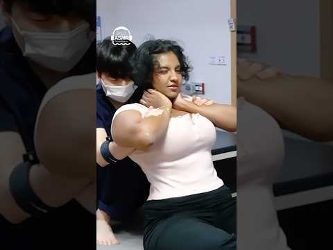 시원한 허리 소리에 놀란 인도에서 온 03년생 여신 민선씨의 레전드 반응 뼈소리 #104