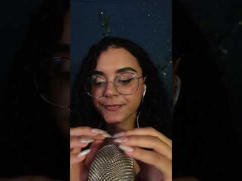 ASMR- Unha no microfone