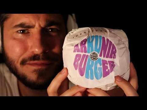 ASMR je goute le ARKUNIR BURGER de BURGER KING