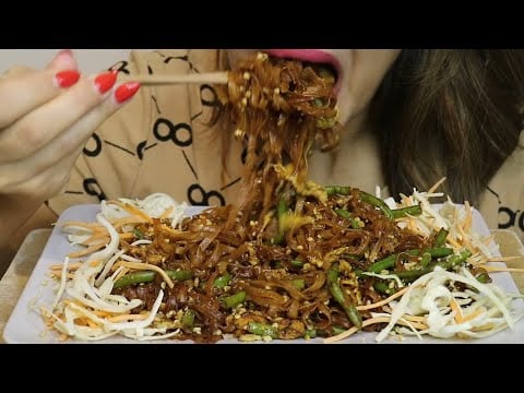 ASMR PAD THAI NOODLES / HARRICOTS / CABBAGE / no talking / CREMA ASMR #asmr #padthai #mukbang #food