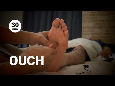 OUCH 足つぼ | 静かにOUCH 筋トレに励む会社員 | 胃腸ケア | 20代男性 | 左足