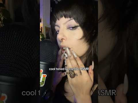 #asmr #asmrmakeup #lipcombo #makeup #asmrsounds #relax