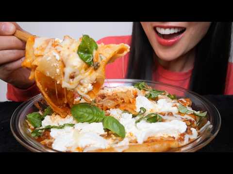 CHEESY LASAGNA (ASMR EATING SOUNDS) LIGHT WHISPERS | SAS-ASMR