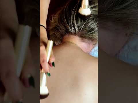 Dreamy ASMR back scratch w/ @skincarewithmorgan. pt. 2 #relax #hairplay