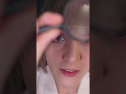 ⭐ASMR Bienvenido a la Clínica para tus OJOS Cansados 👀[Sub]Examen de la Vista y Relajación de Ojos