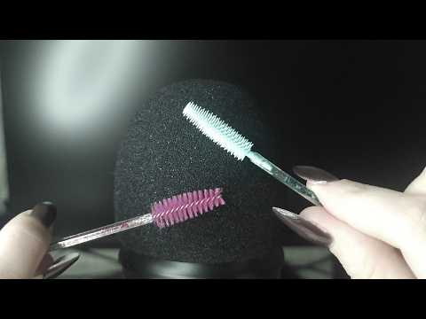 ASMR | Scratching mic two different brushes