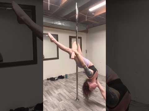 Beginner Pole Flow 💪 #poledance #polefitness #workout