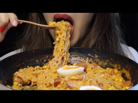 ASMR REALLY CHEESY CREAMY NOODLES SAMYANG SAUSAGE CORN EGGS MUKBANG #asmr #mukbang #noodles #cheesy