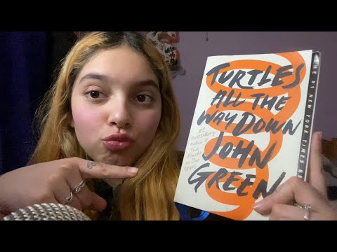 ASMR LEYENDO EN INGLÉS|SUSURROS 📖|JOHN GREEN| SOFIWI