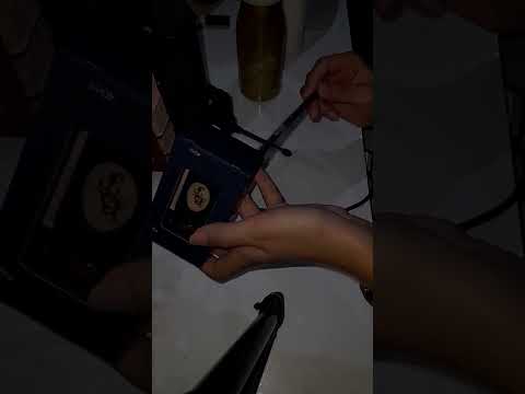 ASMR em objetos da minha penteadeira.