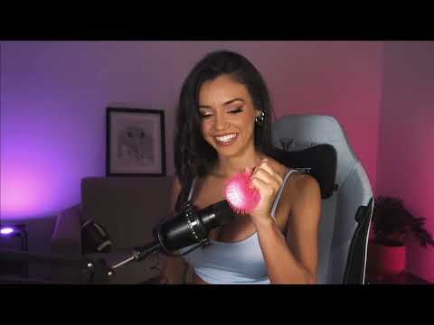 ASMR | Girl that has a crush on you plays with your hair in class