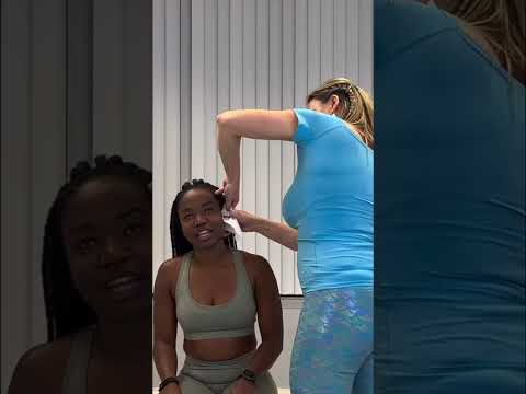 She wanted her EARS CRACKED. found extra footage that wasn’t used #shorts #chiropractic #satisfying