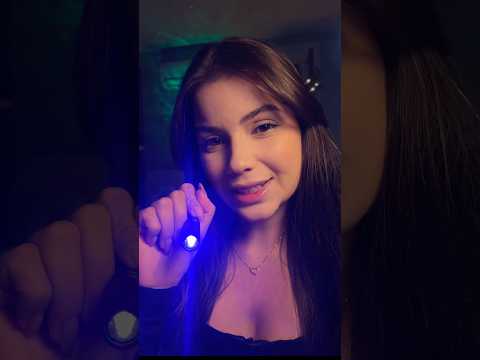 Asmr teste rápido de visão 👁️ #asmr #asmrluz #asmrexam #oftalmologia #asmrchill