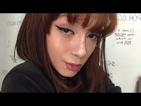 Asmr carinho na tela e sons de boca (sussurros e gatilhos visuais)