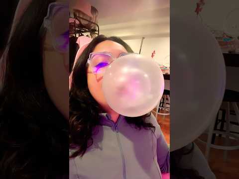 BUBBLE GUM ASMR | blowing bubble gum sounds popping #asmr #bubblegum