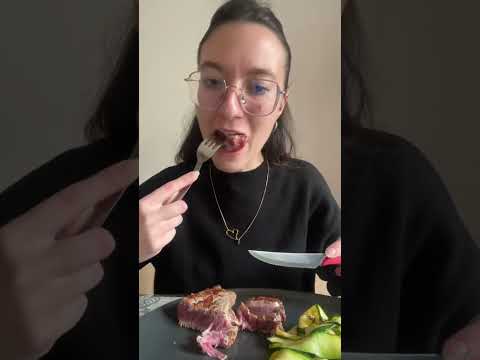Vi piacciono questi video?🥰 #asmr #asmrita #asmrvideo #whispering #whatieatinaday