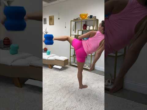 Side Kick/Round House Bottle Kick Challenge Only with my Foam Roller 😂 I tried #martialarts #tkd