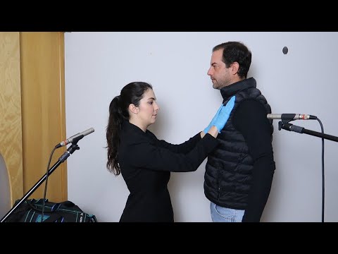 ASMR: INSPEÇÃO DE CORPO E BAGAGEM NO AEROPORTO (Pessoa real) - Sweet Carol