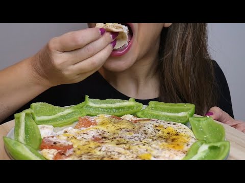 ASMR FRIED EGGS AND TOMATOES (shakshuka) / PEPPERS / BREAD / no talking / CREMA ASMR #asmr #mukbang