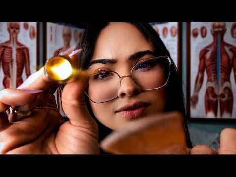 ASMR MÉDICA: CLÍNICO GERAL EXAMINANDO VOCÊ💊💉