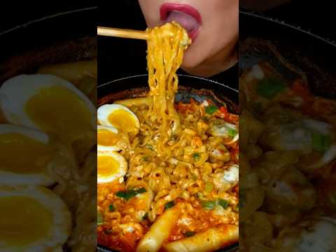 SPICY BULDAK NOODLES #asmr #korean #buldak
