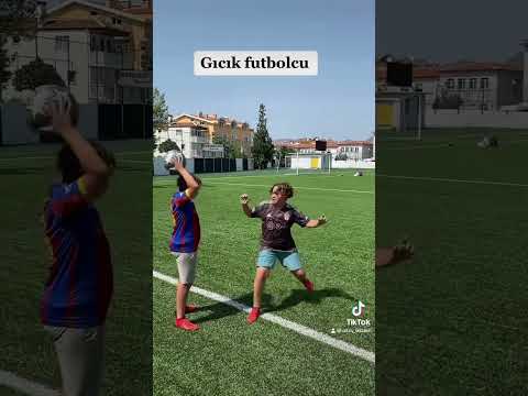 Böyle futbolcuları yaz🙋🏽‍♂️ #futbol #tiktokvideo #kaleciantrenmanı #viral #challange #gol #kaleci