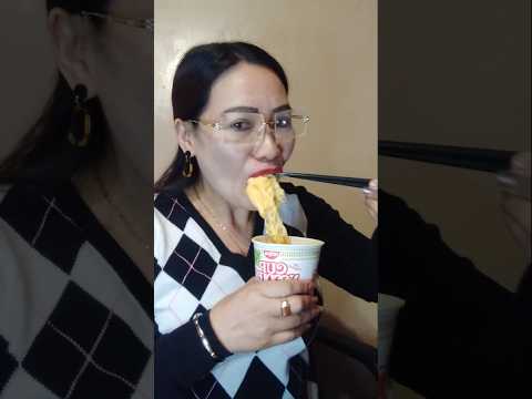 EATING CHEESY CUP NOODLES #viral #mukbang #eatingshow #shortsfeed #food #everyone #foodie #asmr