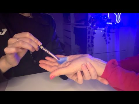 ASMR ITA | Dolci carezze alle mani della mia mamma❤️(personal attention)