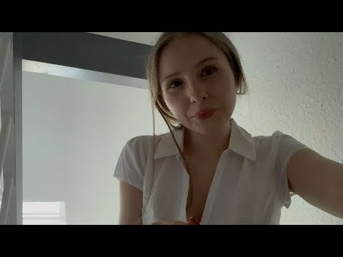 Extremely Lo-fi ASMR tapping on Floor & Camera