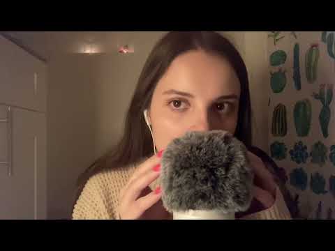 Asmr clickity click sounds + whispers and mic scratching