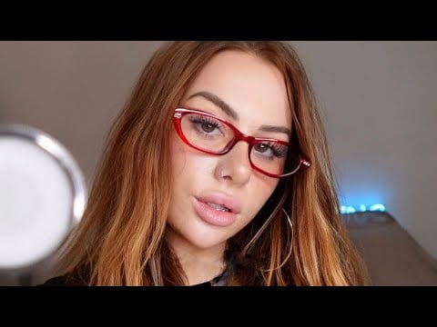 Ta médecin un peu trop DRAGUEUSE t'examine … 🤭 (ASMR ROLEPLAY + Tendances SHEIN)